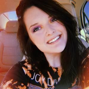 Meet your Posher, Elisa